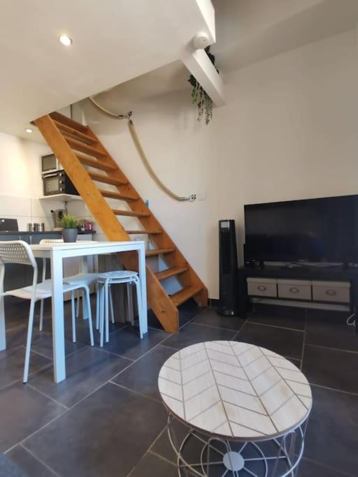 Esprit Du Sud - Appartement Cosy Proche Centre - Тулон Екстериор снимка